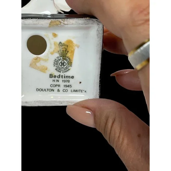 Vtg. Royal Doulton Bedtime HN 1978 Praying Girl Figurine Fine Bone China - Picture 5 of 5